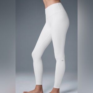 ALO 7/8 Airbrush White Leggings